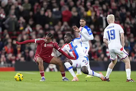 دقيقة بدقيقة (غياب صلاح).. ليفربول 0-0 كريستال بالاس.. هدف ضائع (صور)